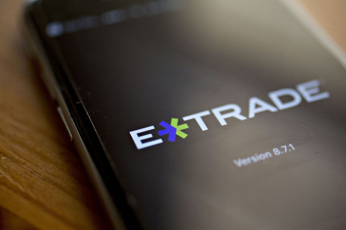Bet: E*Trade Leads SpaceX IPO for Retail Investors